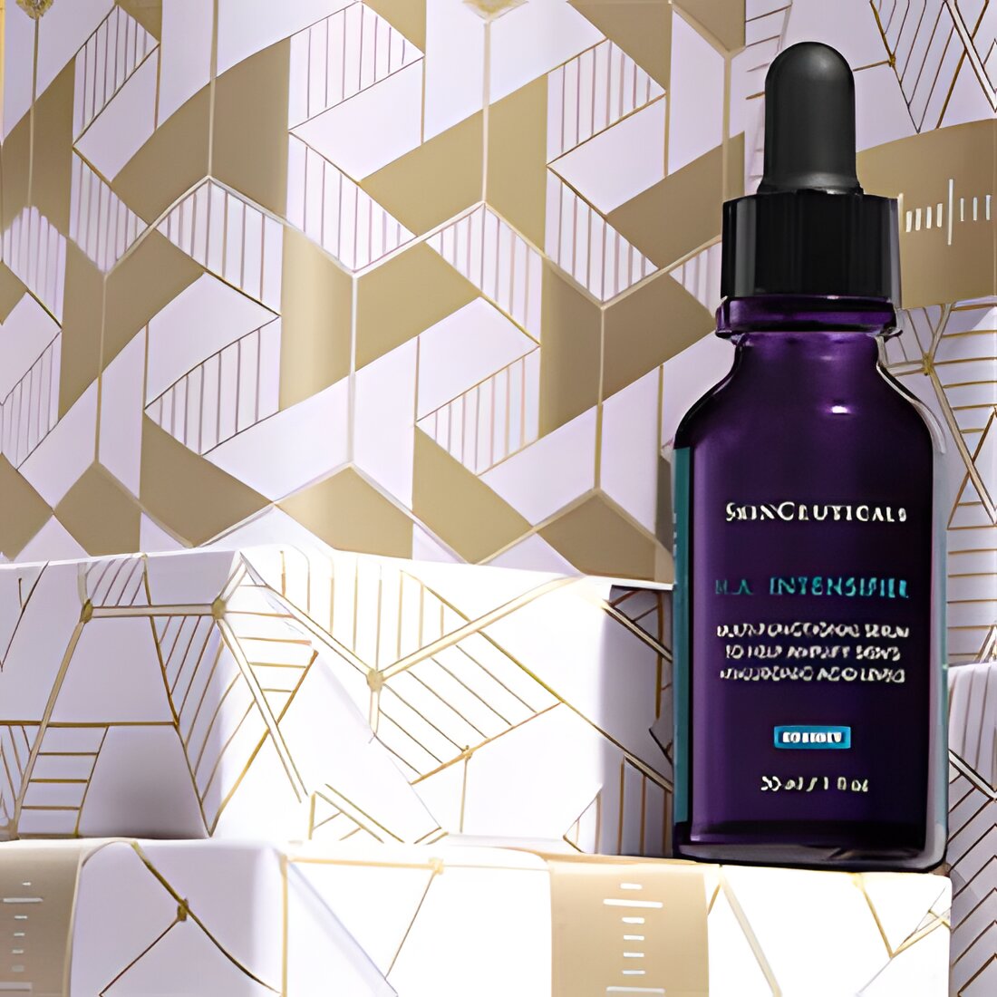 Free Skinceuticals Multi-functional Serum Sample