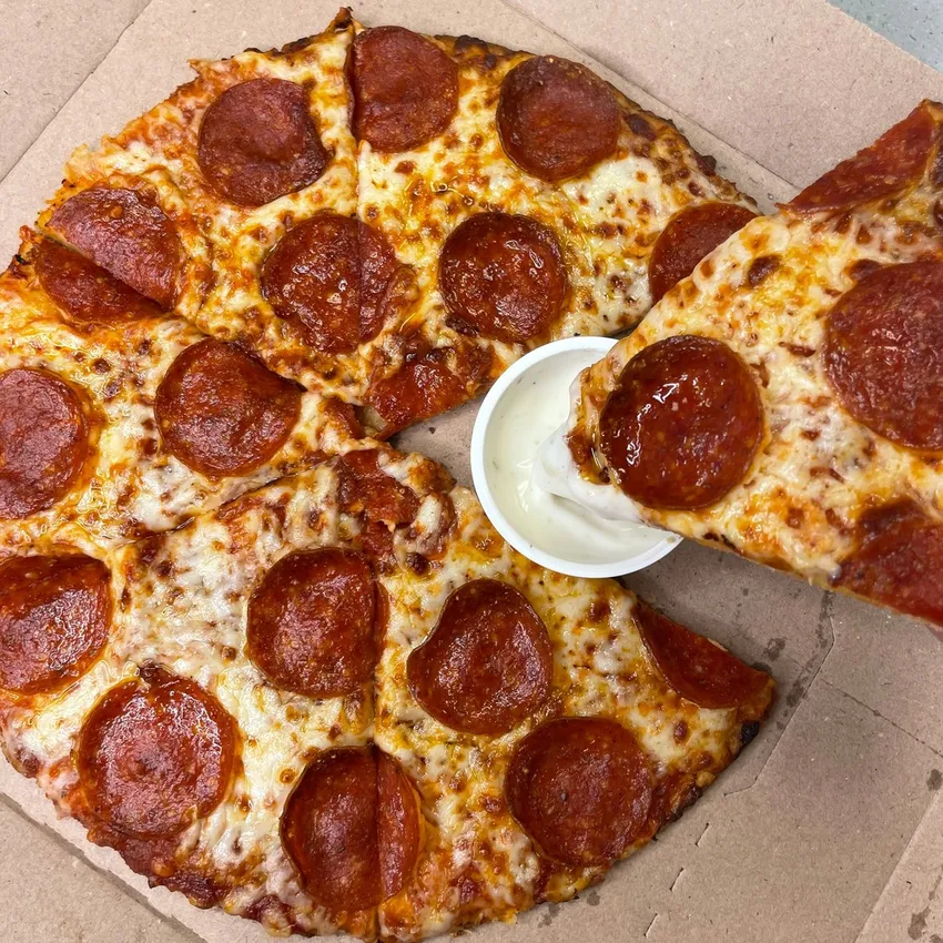 Free Full-size Pizza From Johnny Carinos