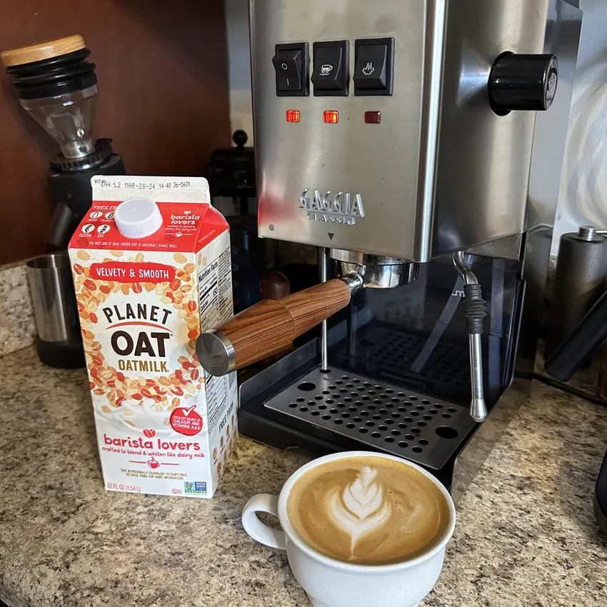Free Planet Oat Barista Lovers