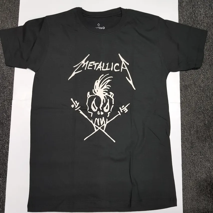 Free Red Cross X Metallica T-shirt
